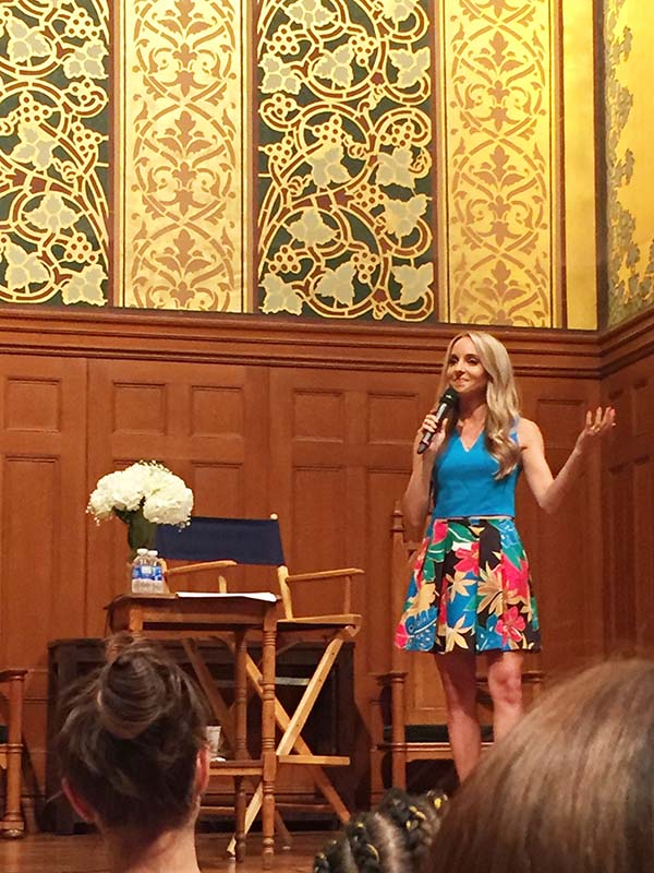 Gabby Bernstein teaching her free workshop The Universe Has Your Back as a pre - tease to her newly launched book